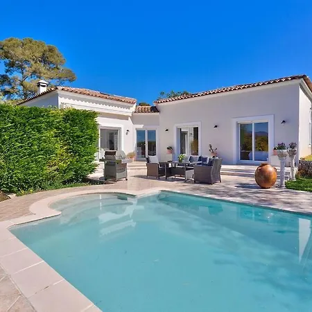 Villa 10mn De Cannes, Entiere De 150m2.