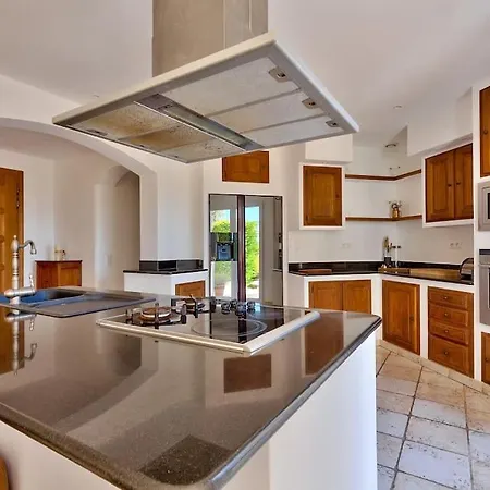 Villa 10mn De Cannes, Entiere De 150m2.