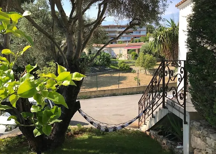 10mn De Cannes, Entiere De 150m2. *