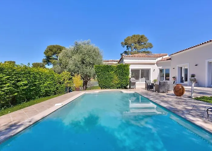 10mn De Cannes, Entiere De 150m2. Villa *